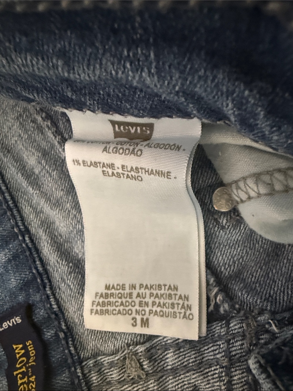 Levi's Women's Skinny Jeans in Faded Blue - Picture 3 of 6